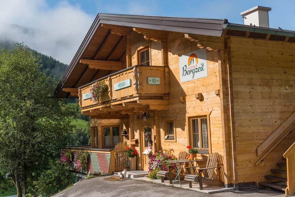 Landhaus Bergzeit Filzmoos Bagian luar foto